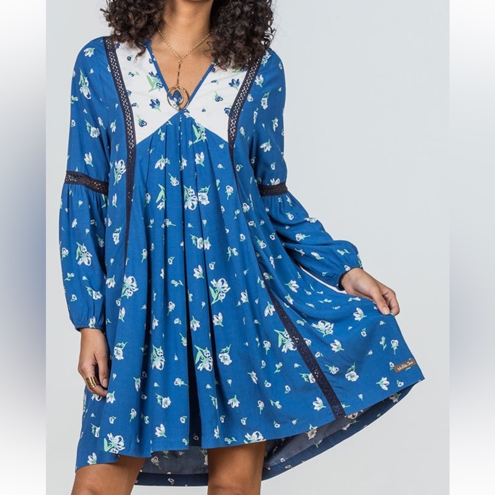 Matilda Jane Blue and White Floral Long Sleeve Dress Size Medium K-52